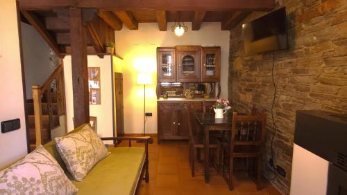 Santa Eulalia de Oscos Apartment | A Casoa II