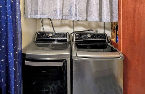 Wells Cabin | A charming cabin with beautiful lake and mountain views!