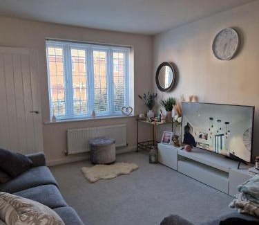 Hereford House | A cosy modern house with 2 beautiful double rooms