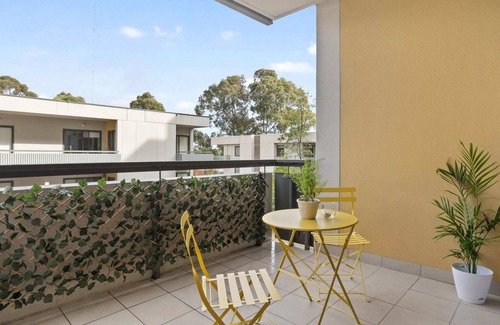 Kensington Apartment | A Cozy & Comfy 2BR Apt Near Flemington Races