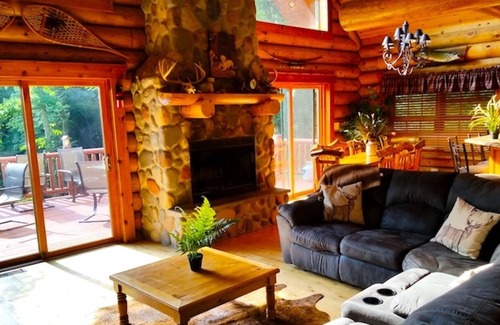 Harpers Ferry Cabin | A-Frame Cabin 5Bd/3bath, Hot Tub & Swimming Pond