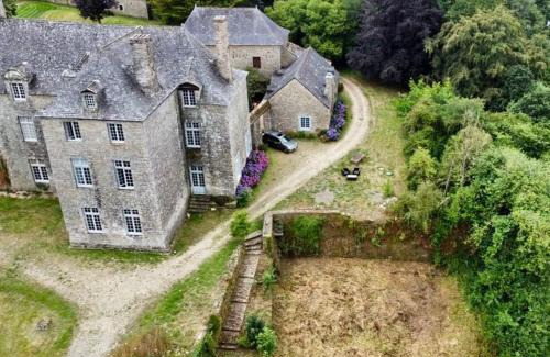 Saint-Guyomard House | A l'ombre du château, Dépendance de caractère