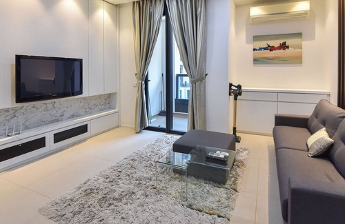 Mont Kiara Apartment | A Lovely 1BR Apt Arcoris Mont Kiara KL