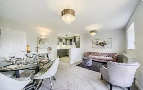 Wyken Apartment | A luxurious escape from the City