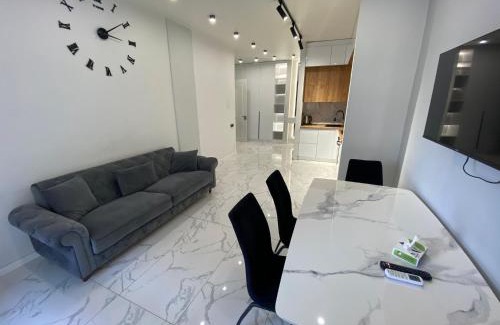 Kentron Apartment | A&M Apartments White - New Building