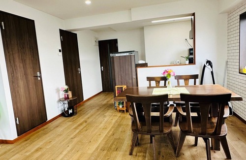 Yunokawa Onsen Apartment | A panoramic view of Lake ShinjiSpacious living s/Matsue Shimane