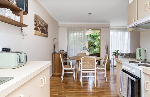 North Creek House | A PERFECT STAY - Village Oasis