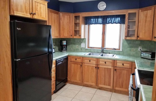 Keuka Park House | A Place to Call Home When You Visit the Finger Lakes