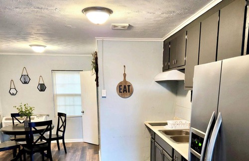 Newport News Apartment | A retreat away from home!