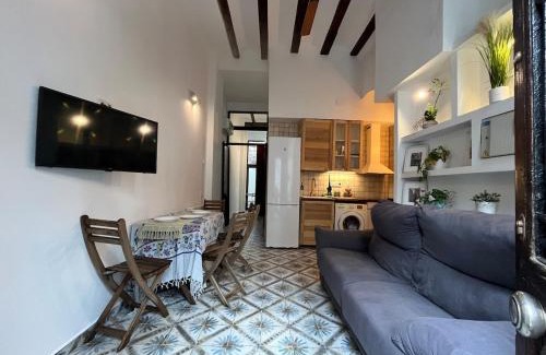 El Cabanyal Apartment | A Seafaring Refuge in the heart of Cabanyal