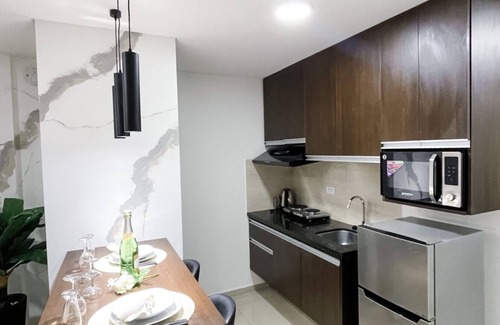 Santa Cruz Apartment | A Solo 15 Minutos del Aeropuerto Viru Viru!