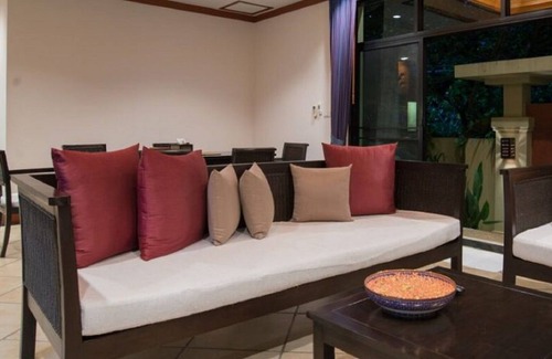 Nai Harn Villa | A Specious 3 Bedroom Pool Access Villa