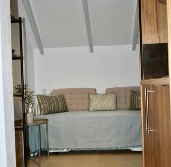 Ouranoupoli House | A tiny studio