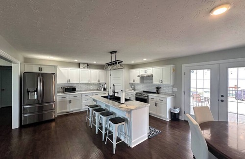 Campbellsville House | A Touch of Home