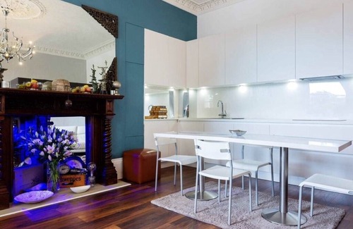 Clapham Apartment | A Unique and Elegant large Garden flat Clapham Common London