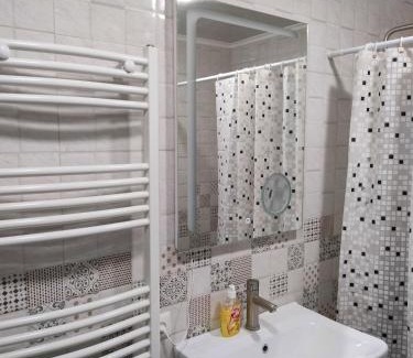 Vagharshapat Apartment | A unique artist's apartment