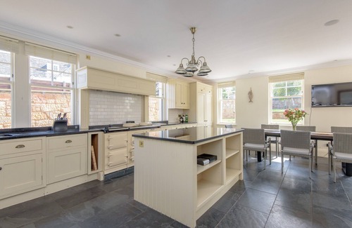 North Berwick House | A unique, spectacular detached home in a much sought-after area with unbeatable panoramic sea views.