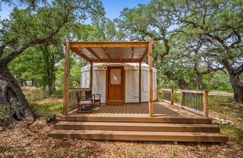 New Braunfels Cabin | A Unique Texas Hill Country Glamping Experience, pet friendly! Great AC!