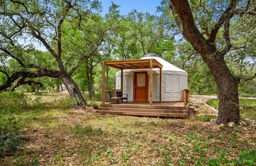 New Braunfels Cabin | A Unique Texas Hill Country Glamping Experience! Sleeps 10! Great AC!