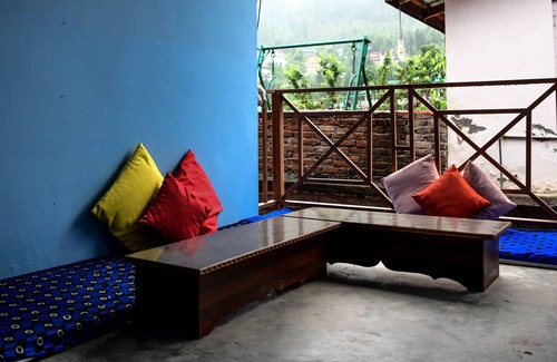 Old Manali House | A warm, calm serene property to help you connect to nature