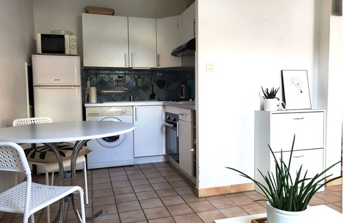 Gap Apartment | A welcoming studio in a quiet town center location