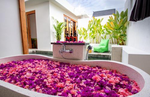 Padangsambian Klod Villa | A15 - Private Villa in Seminyak - Big Pool - ALL NEW