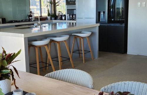 Mount Maunganui House | Absolute Beachfront
