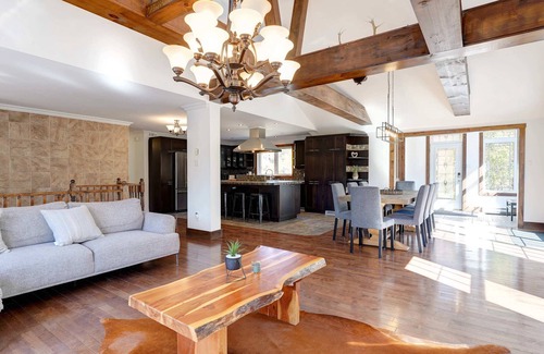 Val-des-Lacs Ski Chalet | Absolute luxury by the lake - Chateau Val-des-Lacs