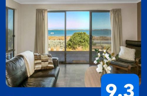 Bonney House | Absolute Waterfront Views and Kayaks