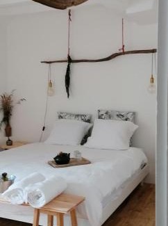 Barcus House | Aburry, maison poétique à la montagne