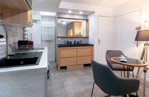 Cannes Apartment | AC Studio with garden and parking close to the beach- BENAKEY