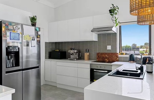 Taupo House | Acacia Bay Bach - Views, Spa & Serenity - Taupo