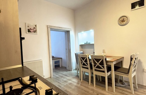 Brasov City Centre Apartment | Accommodation in the heart of Brașov Old Town Center - pet Friendly!