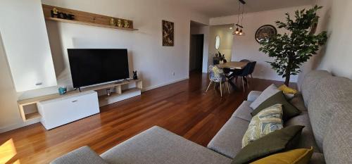 Sao Pedro Apartment | Achada View by Rentallido