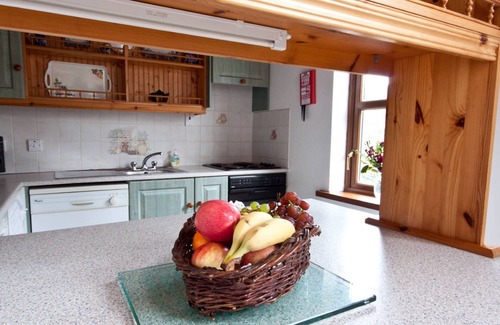 Achill Sound Cottage | Achill Cottages no.3 - sleeps 6 guests in 3 bedrooms
