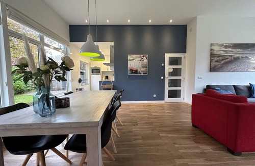 Scharendijke House | Achthoek 67, quiet location near sea and lake