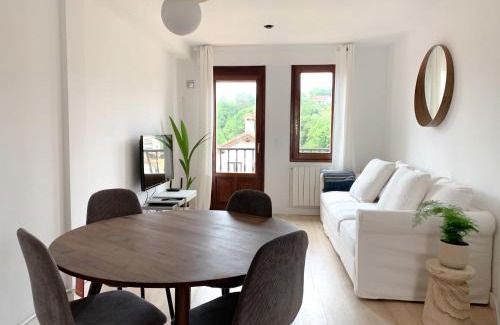 Comillas City Center Apartment | ACOGEDOR APARTAMENTO CON TERRAZA Y PARKING Publico EN COMILLAS