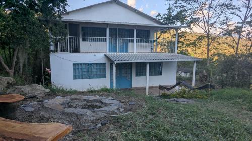 Pachavita House | Acogedora casa campo en medio de la naturaleza