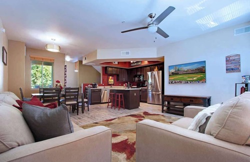 Tempe Condo | Across Chicago Cubs (Sloan Park) | Has Shared Pool
