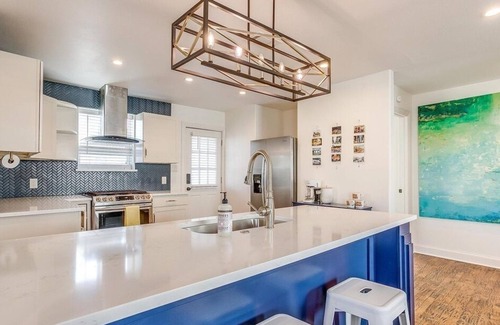 Fort Worth Cultural District House | Across from Dickies Arena right in the heart of all the action