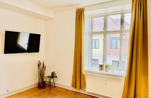 Hjørring Apartment | aday - Sunshine apartment in the heart og Hjorring