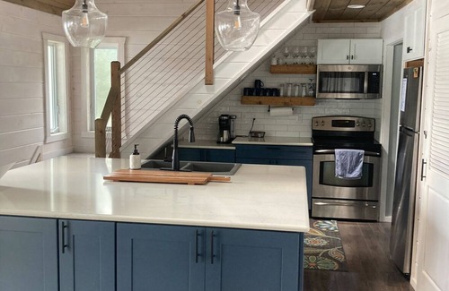 Wells House | Adirondack Lakefront Getaway. Newly renovated,Fireplace,Game room,30 min to Gore