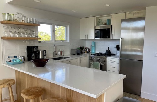 Town of East Hampton Cottage | Adorable 3-bedroom cottage on magical Gerard Drive in East Hampton