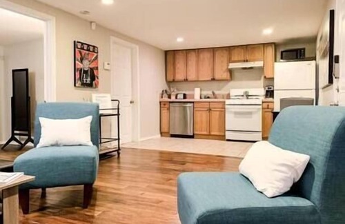 Galindo House | Adorable cozy 1 BR cottage centrally located with full ki.