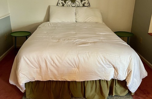 Amherst Apartment | Adorable studio apartment near Cedar Point and Cleveland