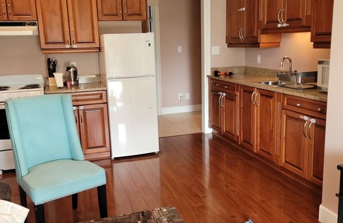 Langford House | Adorable Suite