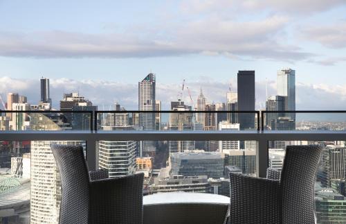 Docklands Apartment | Aerie Stays Harbour Collection