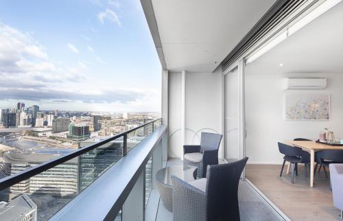 Docklands Apartment | Aerie Stays Harbour Collection