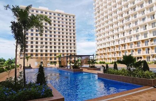 Lapu-Lapu Apartment | Affordable Condo w/Wi-Fi, Pool & Shower Heater