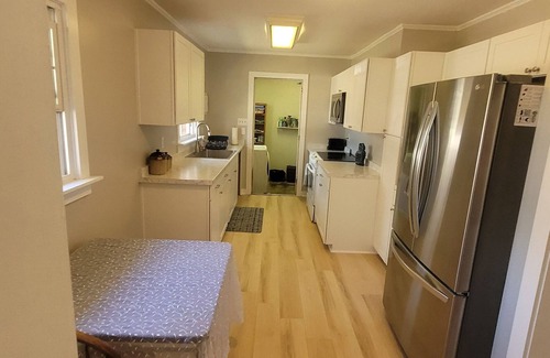 Mebane House | Affordable place for business professionals looking to relocate.